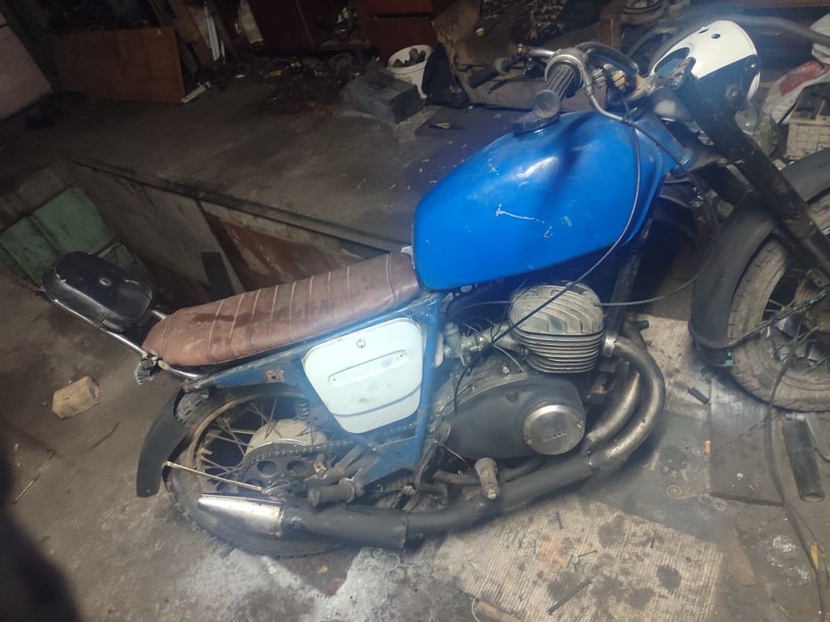 Мотоцикл ИЖ продам возможно обмен