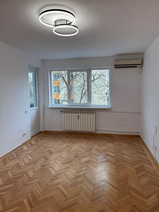 Vand apartament 2 camere - Titan
