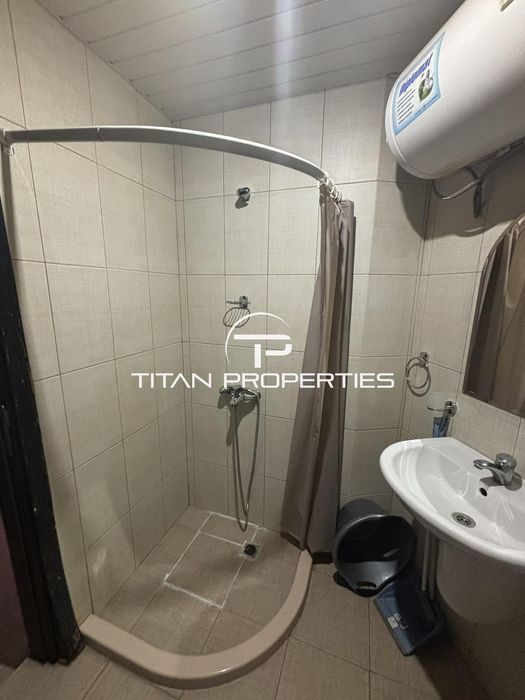 Краткосрочно! Тристаен, под наем, кв. Сарафово