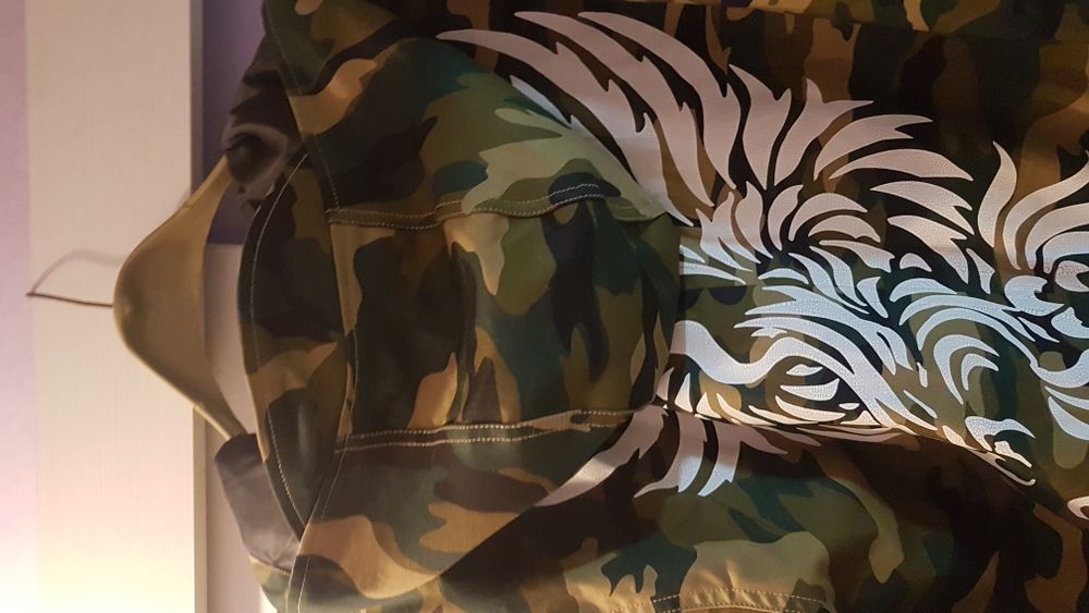 Мъжкo яке- парка( Guess)