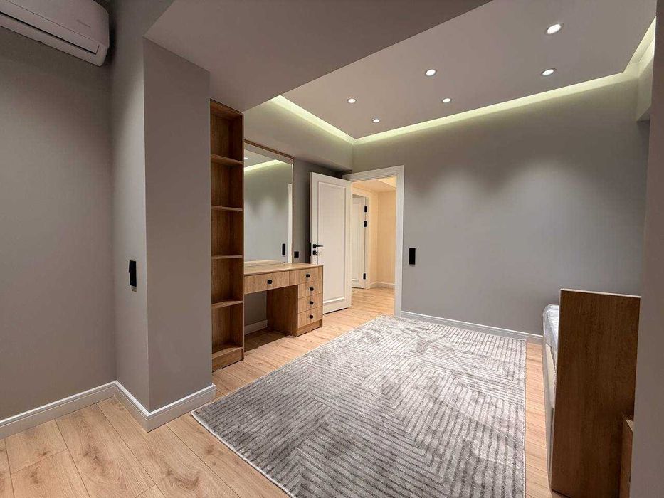 ЦУМ, 3 комнаты, 72 м², 6 этаж, мебель и техника