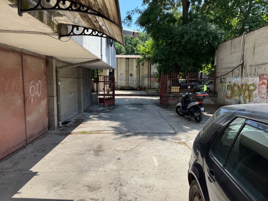 Продава се Гараж / Паркомясто в Пловдив, Каменица 1 - 35 кв.м за 1458 €/кв.м - Снимка #2