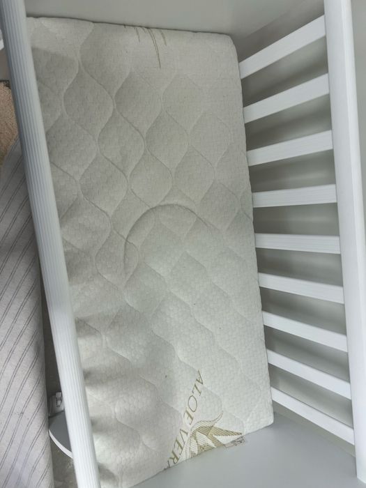 Дървена бебешка люлка Lorelli с матраче