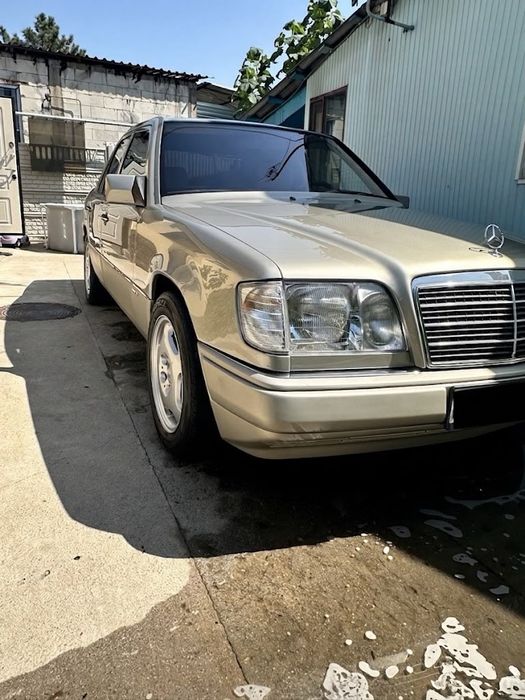 Мерседес Бенс W124 M111