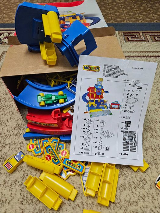 Паркинг (игрушка для мальчиков)