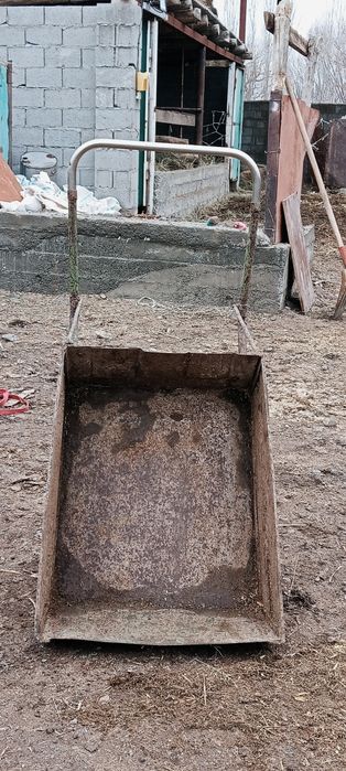 Қол арба сатылалады