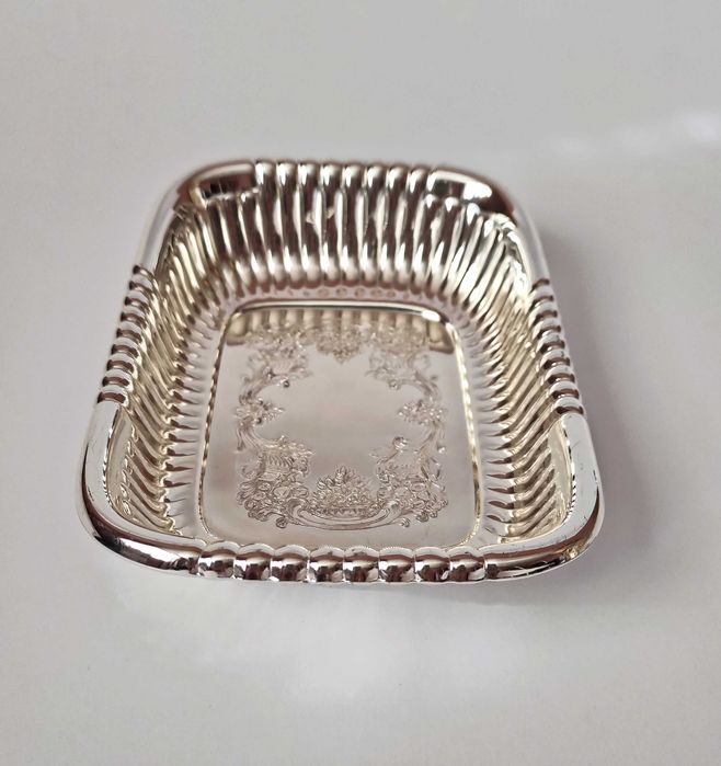 Масивна немска посребрена купичка с гравирано дъно