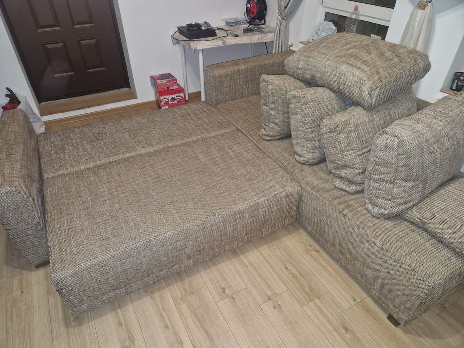 Colțar living extensibil, stare foarte bună – 230 x 215 cm