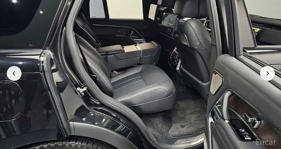 Range Rover P550e Autobiography