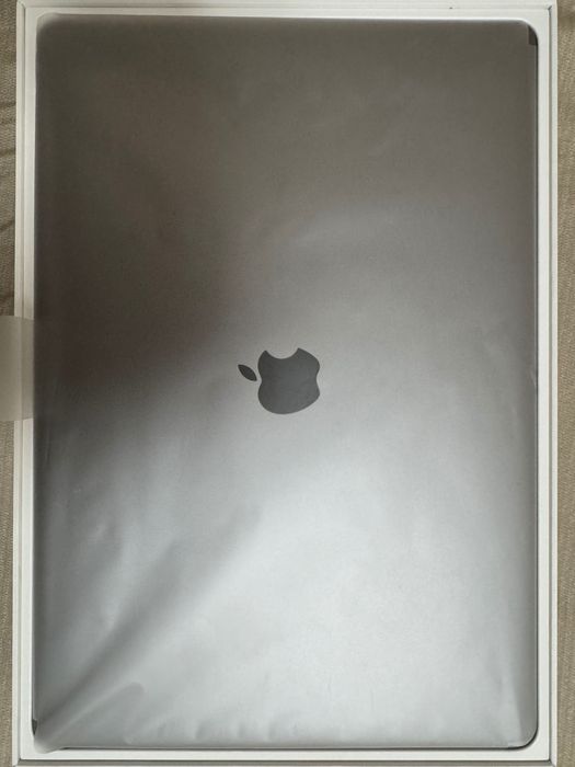 Macbook pro i7 16/256gb