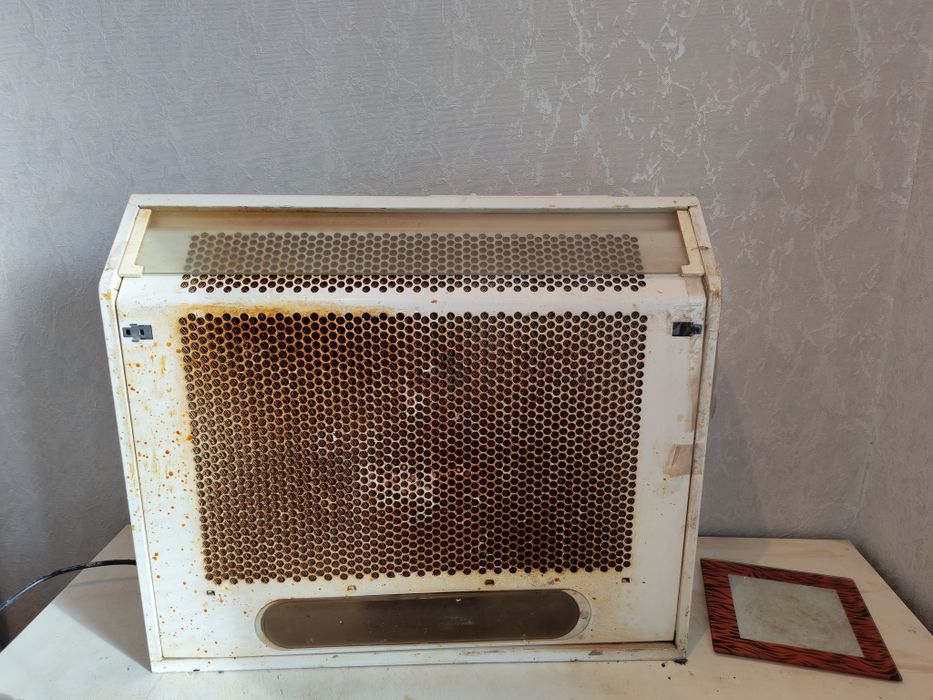 Вытяжка в рабочем состоянии