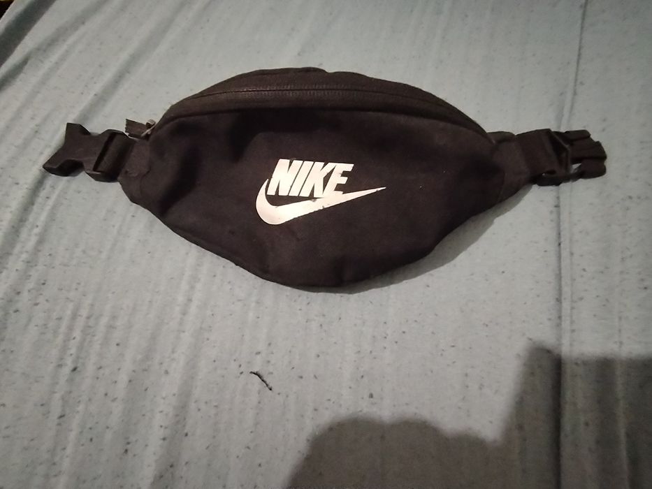 Чанта nike за през рамо