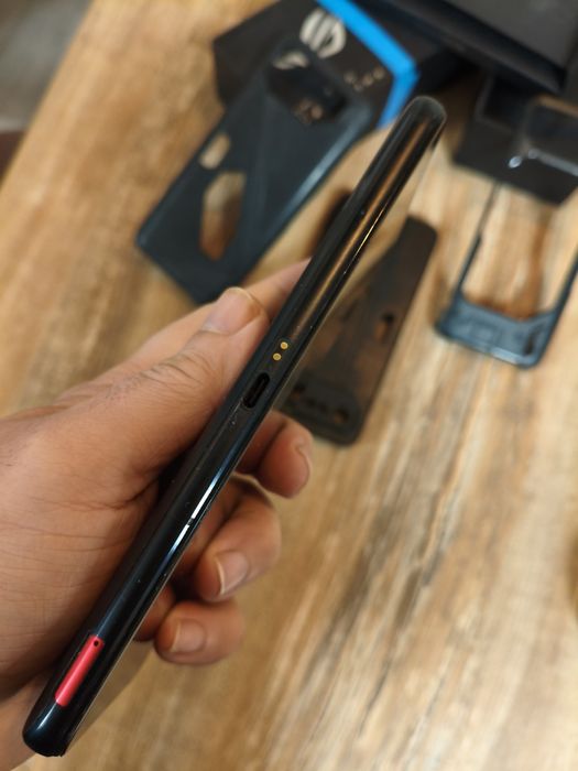 Asus rog 7 , 16 ram 512 g