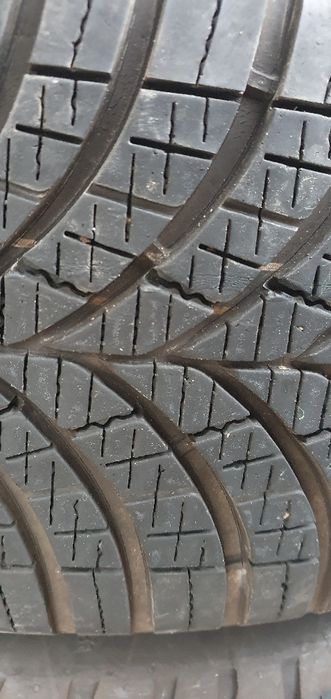 anvelope allseason marca Good Year, dimensiune 215 60 R17 extra load