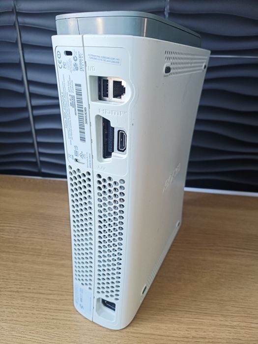 Consola Xbox 360+controller, 3 jocuri