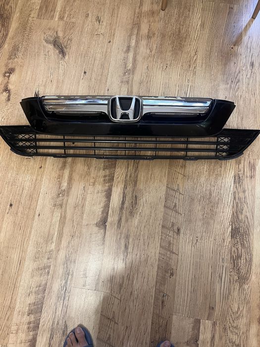 Предна решетка Honda C-RV 3