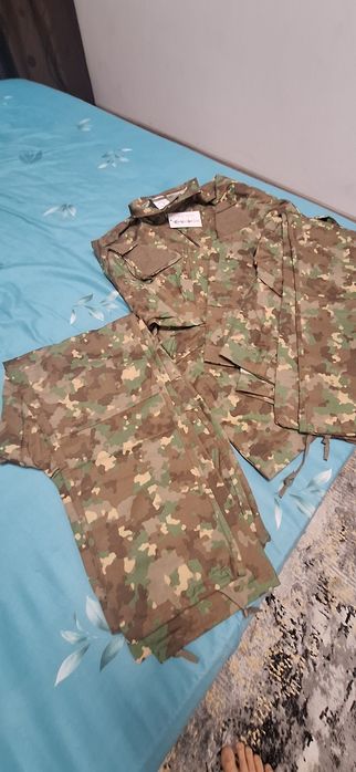 Costum militar nou