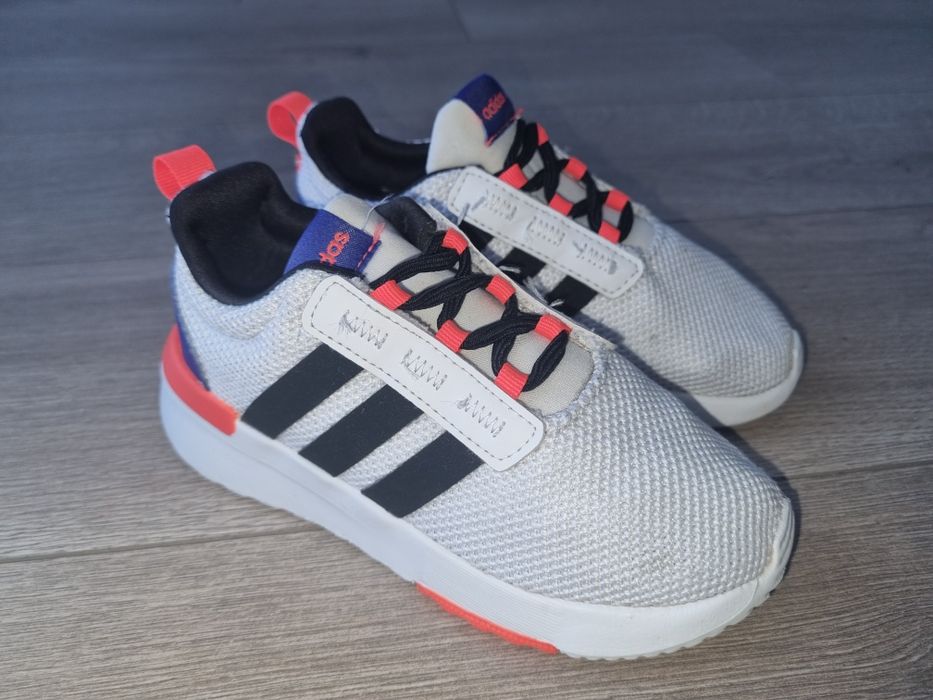 Incaltari Adidas