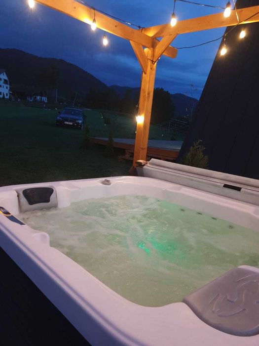 Jacuzzi exterior