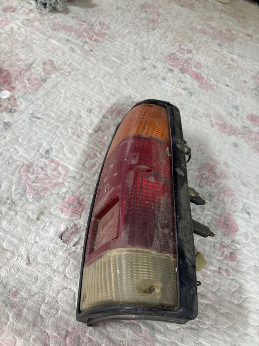 Продам двери Изузу Тропер