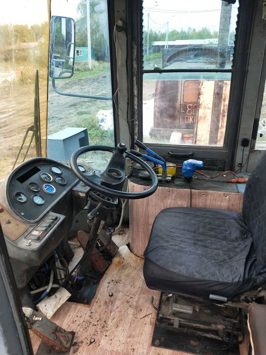 Погрузчик фронтальный