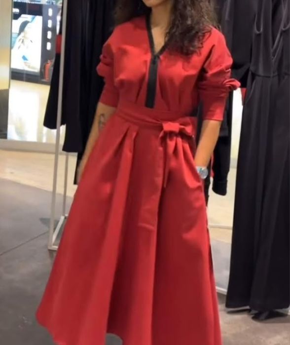 Платье бренда пентатоника