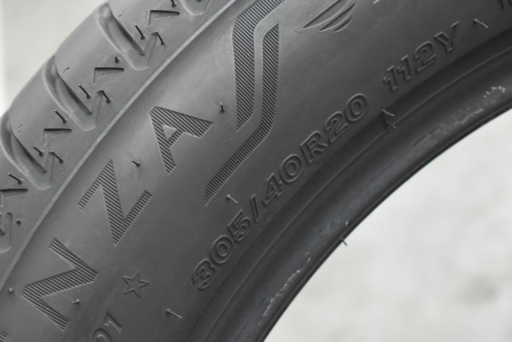 Гума 305/40/20 Bridgestone