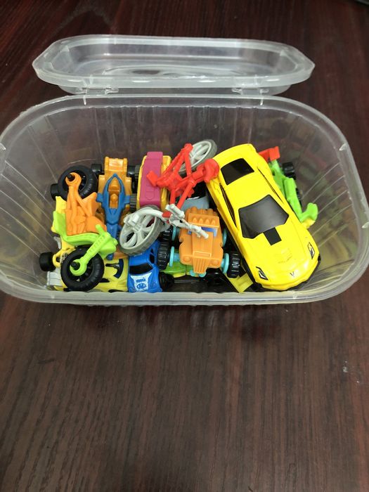 Игрушки машинок из киндра