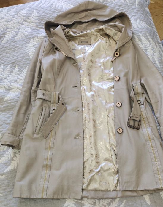 женский кожаный  плащ  с капюшоном