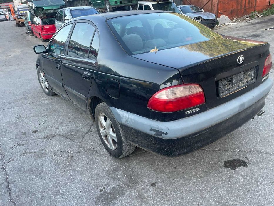 Toyota Avensis 2.0i / Тойота Авенсис 2.0 бензин 2001 година на части