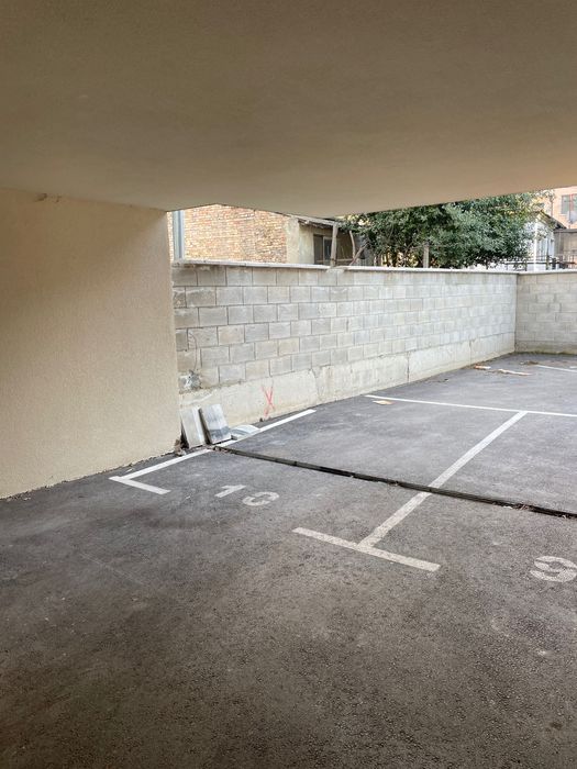 Дава се под наем Гараж / Паркомясто в Варна, Погреби - 15 кв.м за 76.5 € - Снимка #1