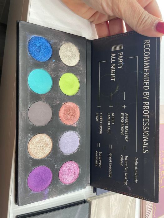 Професионални палитри