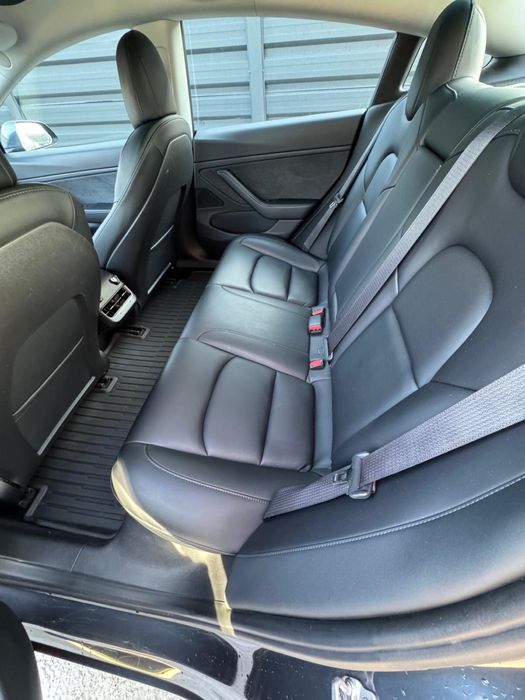 Vand Tesla Model 3 facelift, tva deductibil