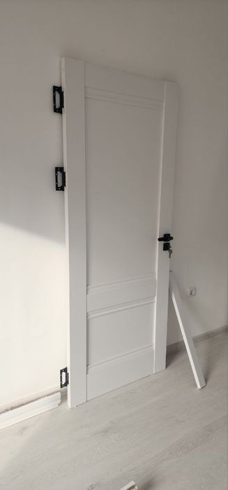 Дверь межкомнатная , сняли абсолютно новую , за ненадобностью