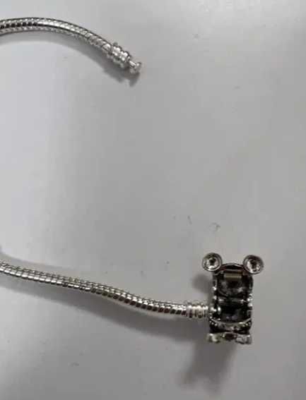 Гривна Пандора|Pandora