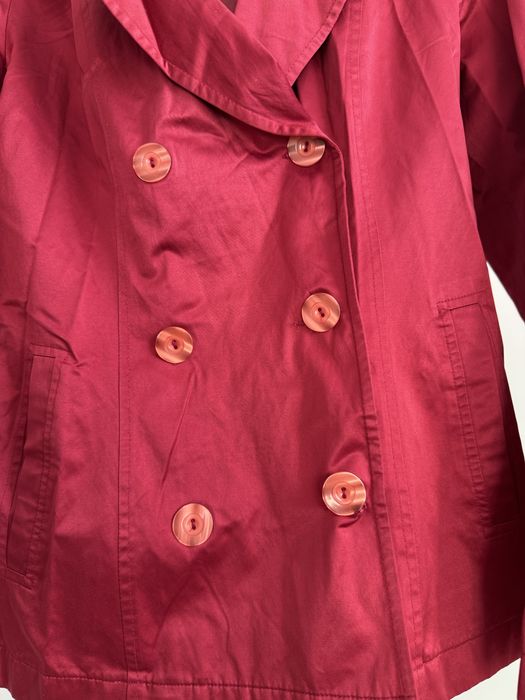 Красный красивый пиджак