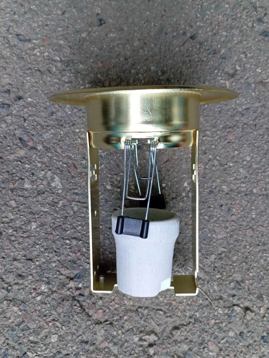 Продам споты потолочные