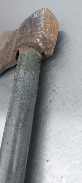 Продам топор в отличном состоянии