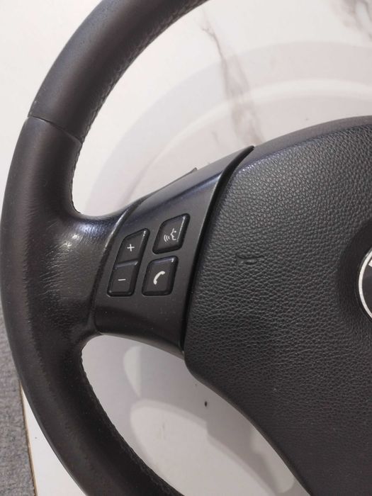 Vând volan in stare bunã pentru BMW e90