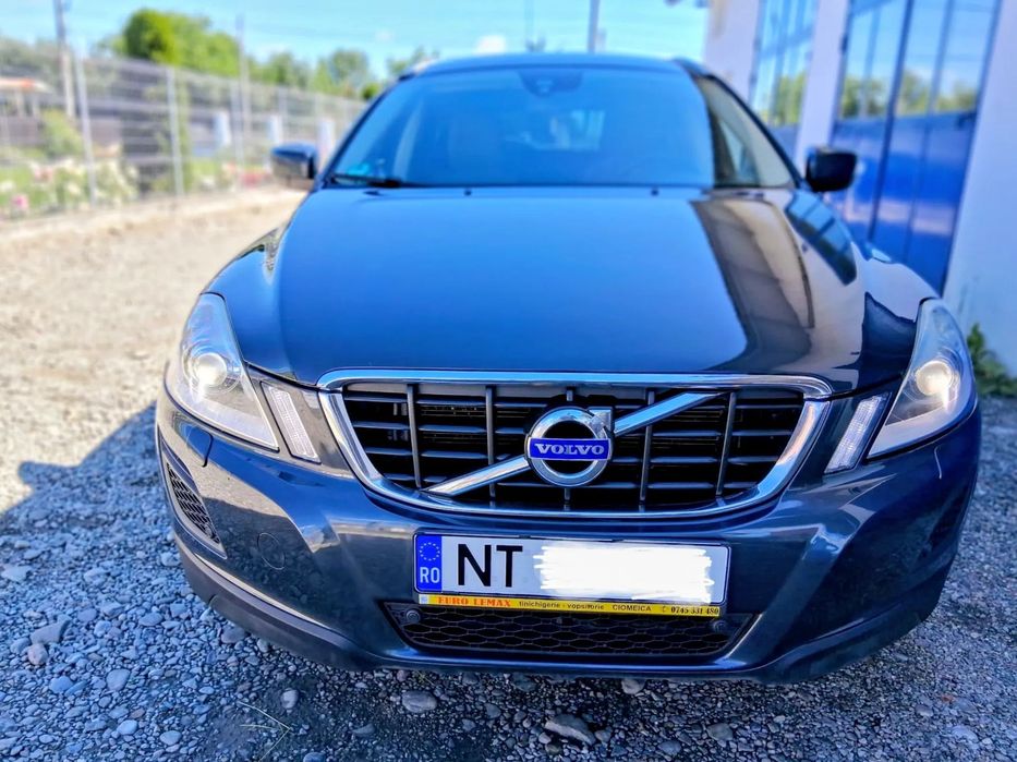 Volvo XC 60 VOLVO XC60 – 2012, 2.4 diesel in 5 cilindri, 4x4, 163 cai
