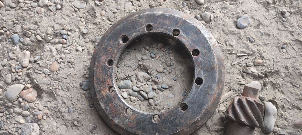 Уаз редектур сотилади