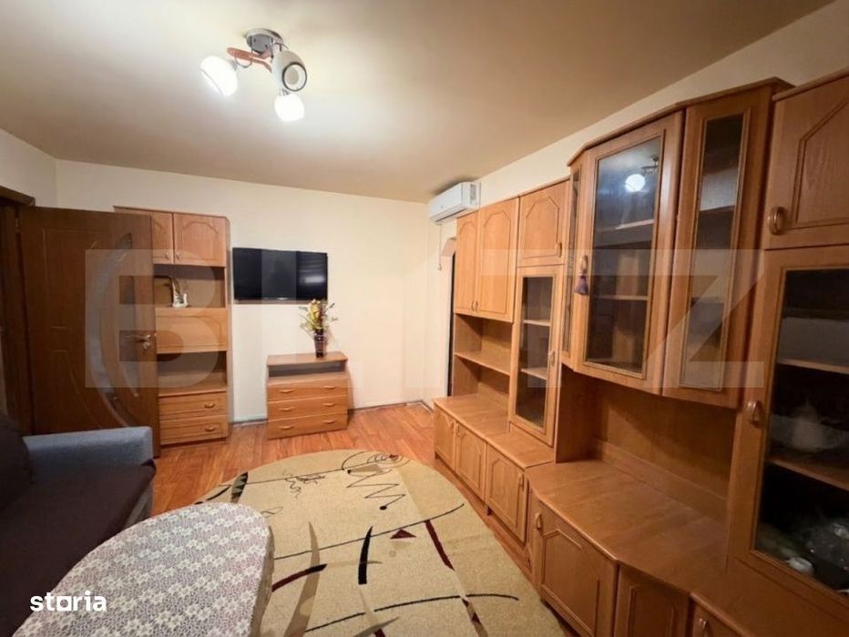 Apartament cu 3 camere, centrala si AC, Craiovita-Materna