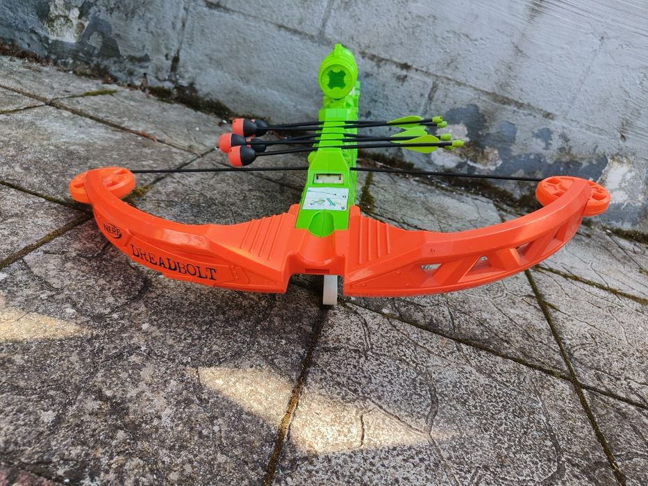 arbaleta Nerf Zombie Dreadbolt