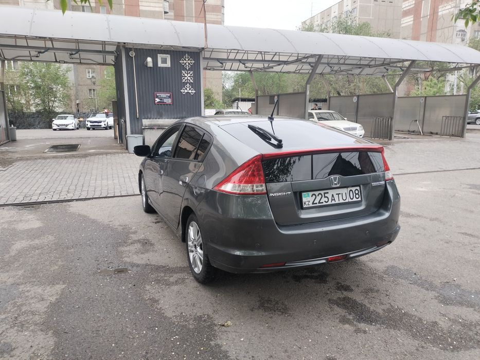 Honda insight 2009  продам