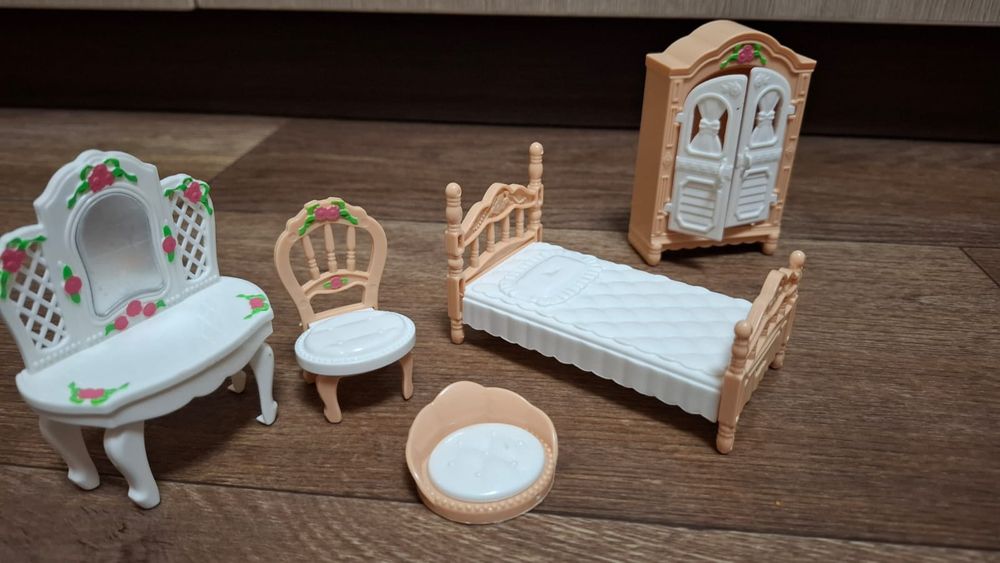 Игрушечная мебель