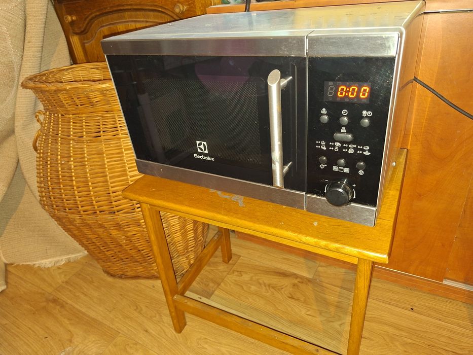 Cuptor microunde Electrolux EMS20309OX