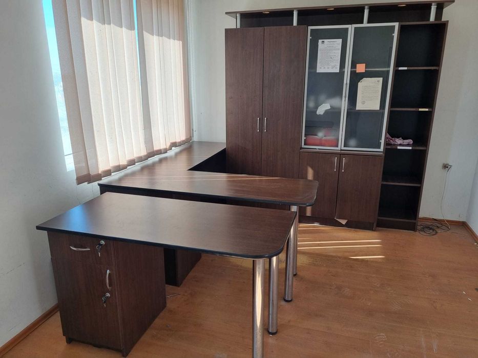 Mobilier birou drept si pe colt