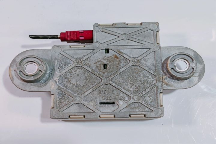 Modul antena / amplificator 693502401 BMW Seria 3 E90/E91/E92/E93