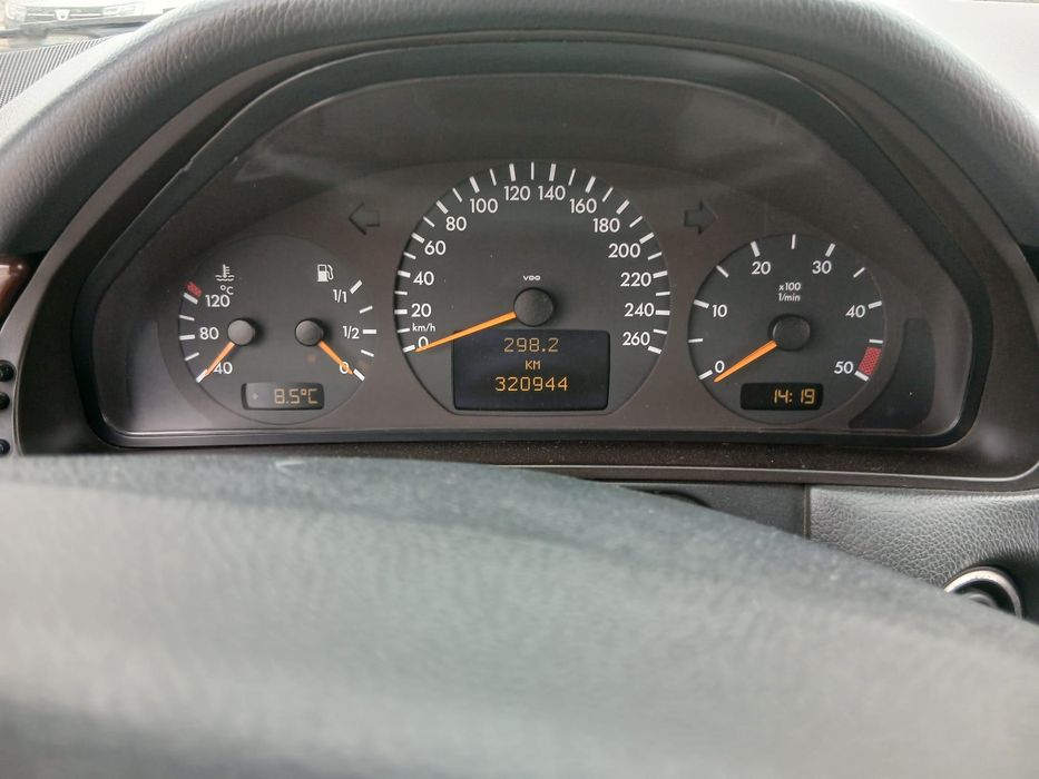 MERCEDES-BENZ E-Class 2000 — imagine 10