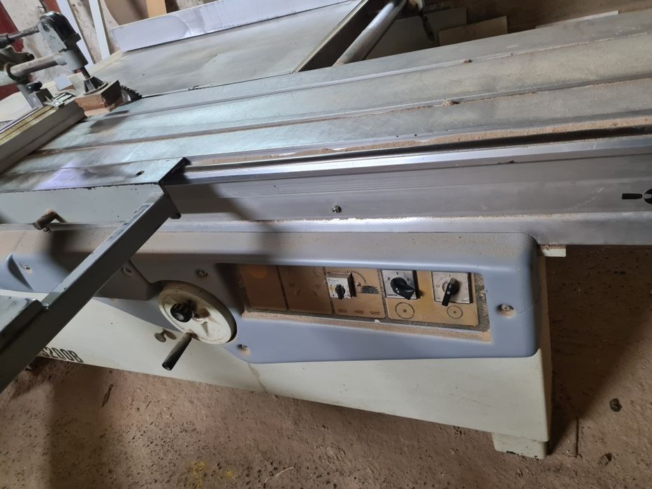 Circilar cu incizor debitat pal si masina cant abs